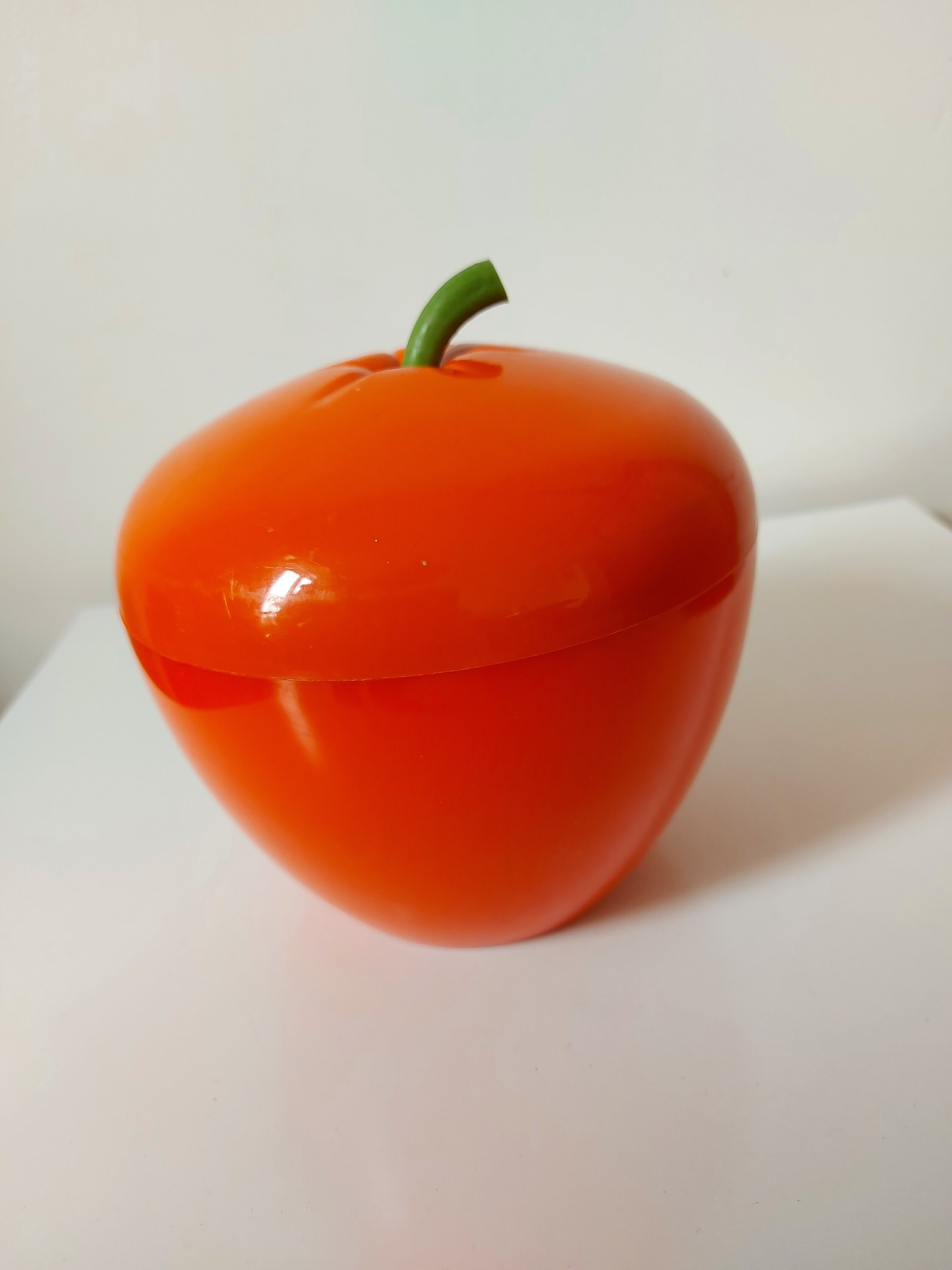 Apple ice bucket orange codec