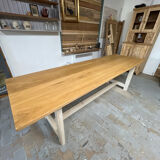 Farm table