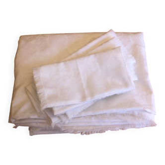 White cotton tablecloth and napkins