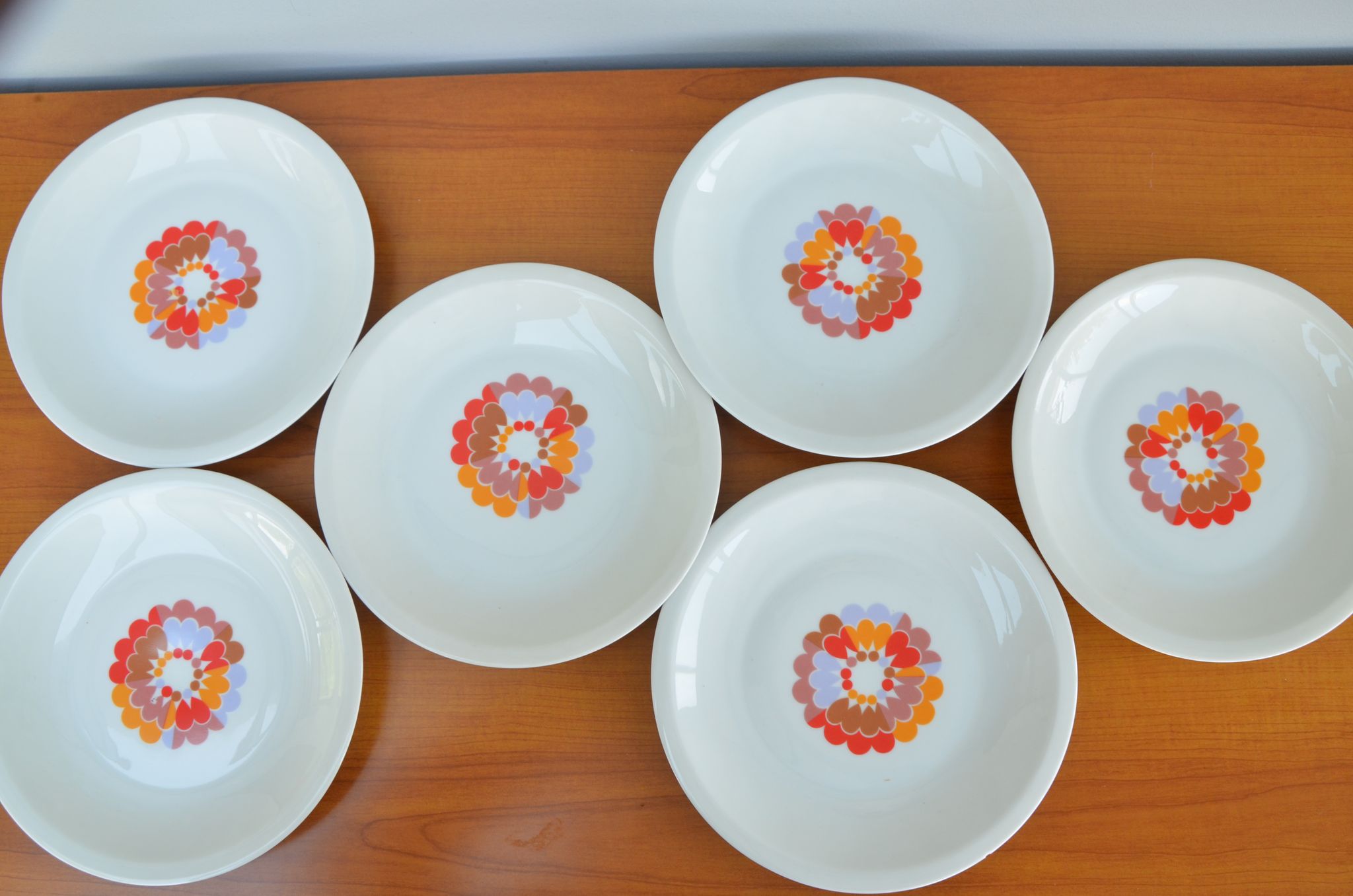 Lot de 6 assiettes à dessert motif graphique