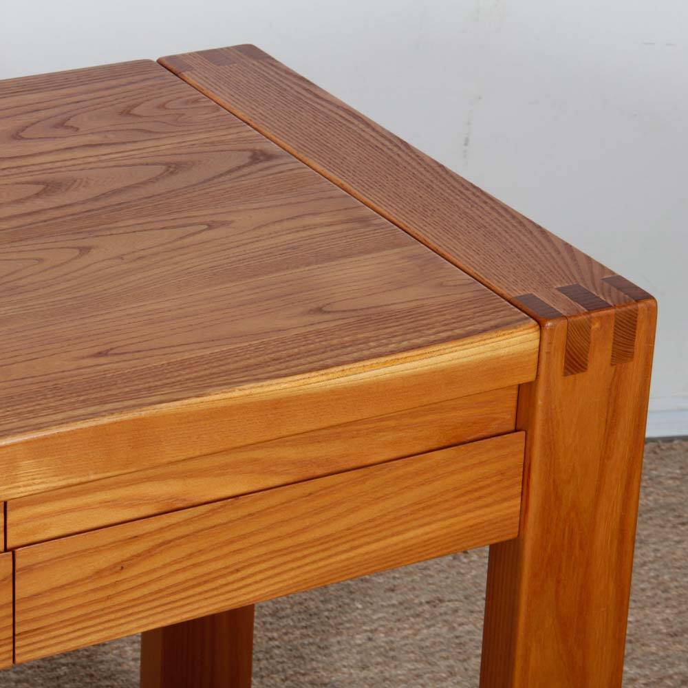Bureau en orme édité par Maison Regain, 1980