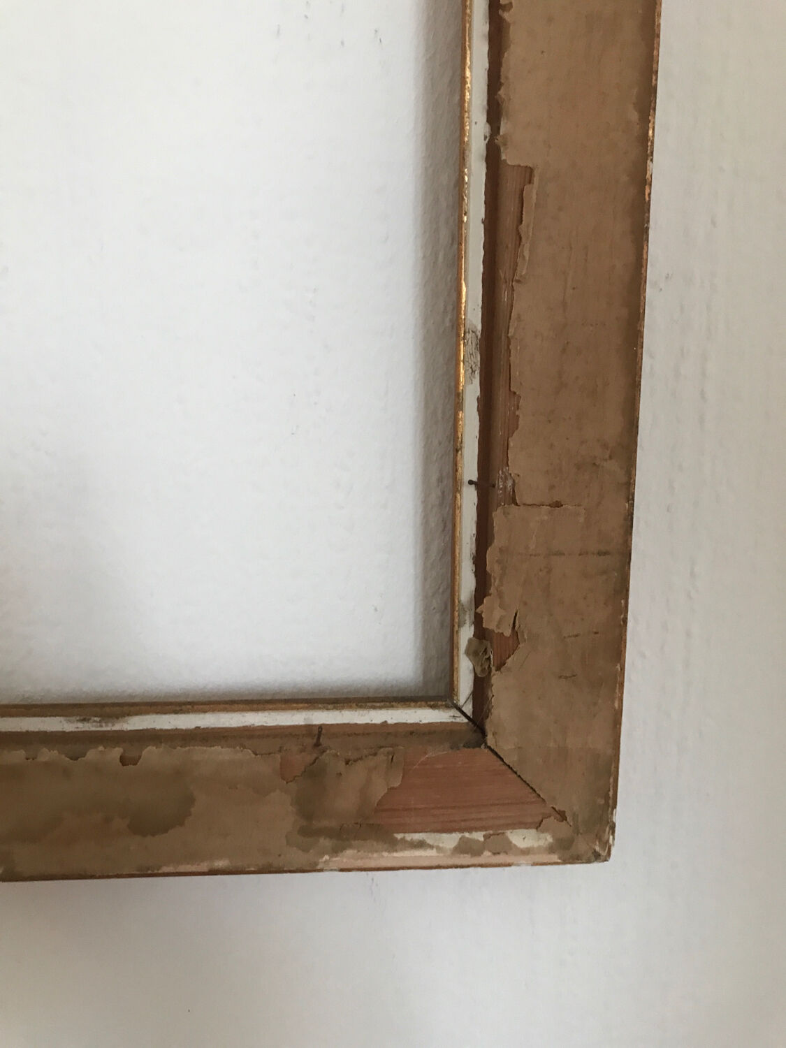 Carved gilded wooden frame 52x68.5 cm