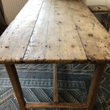 Farm table