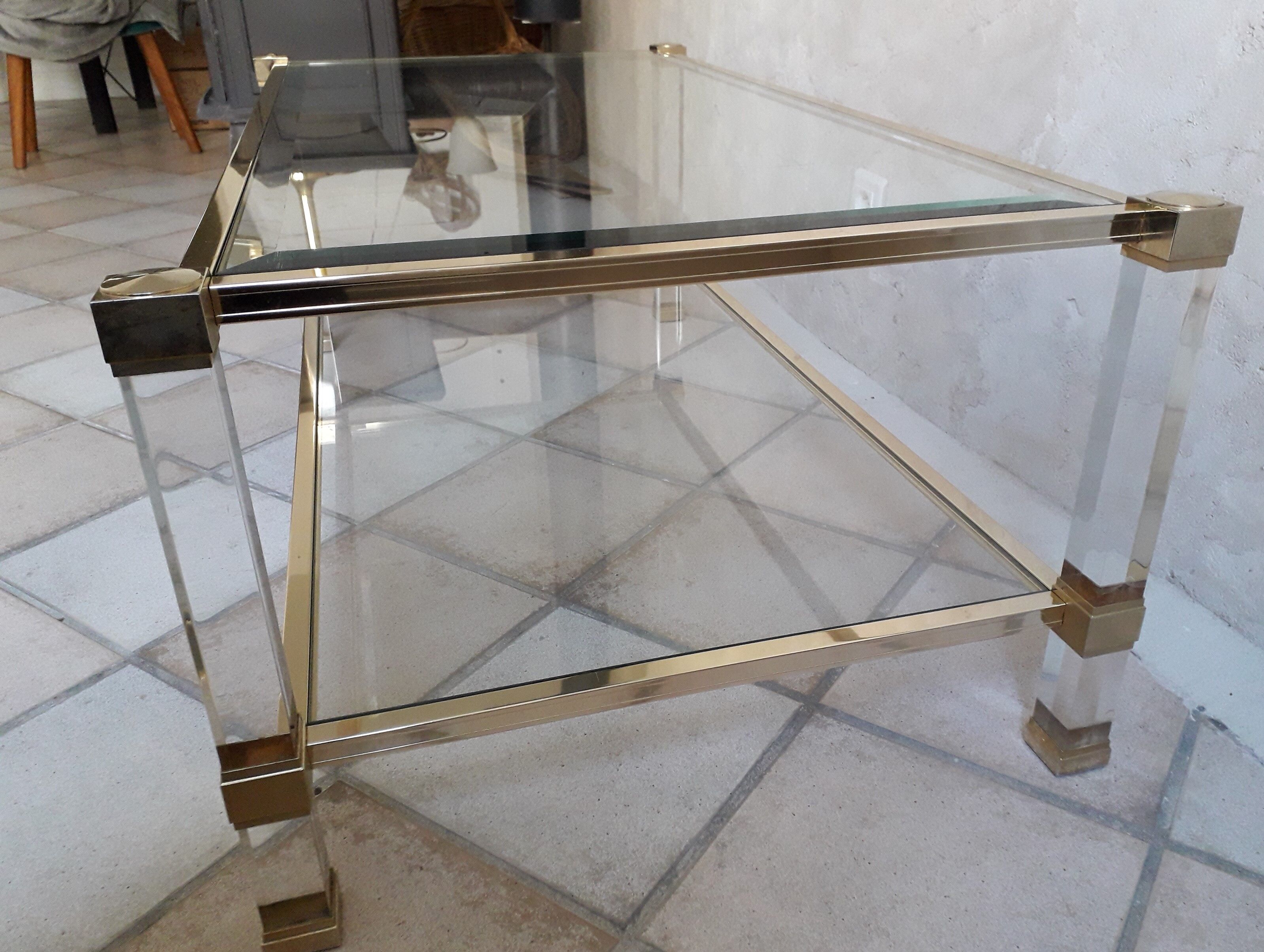 Table basse Pierre Vandel modèle Altu, Altuglas et verre