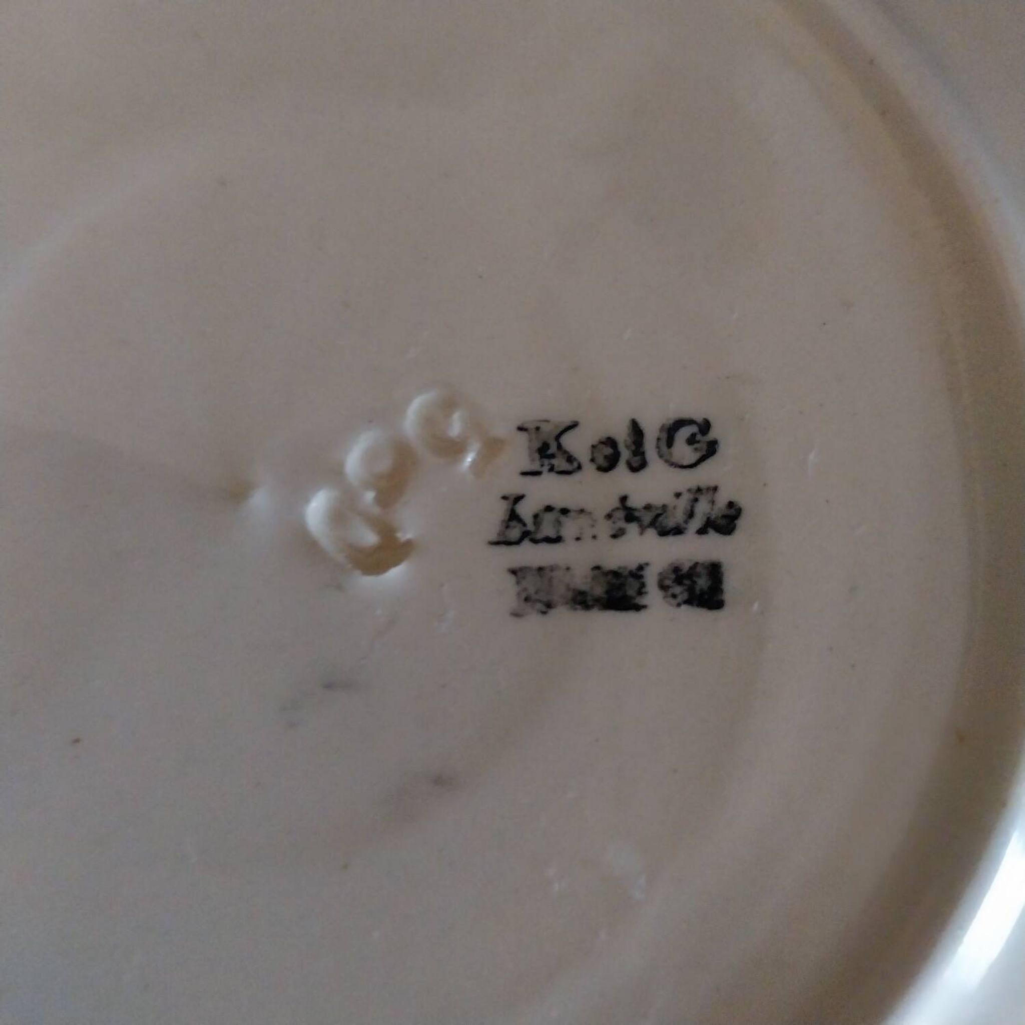 Old cups and saucers milk jug Badonviller