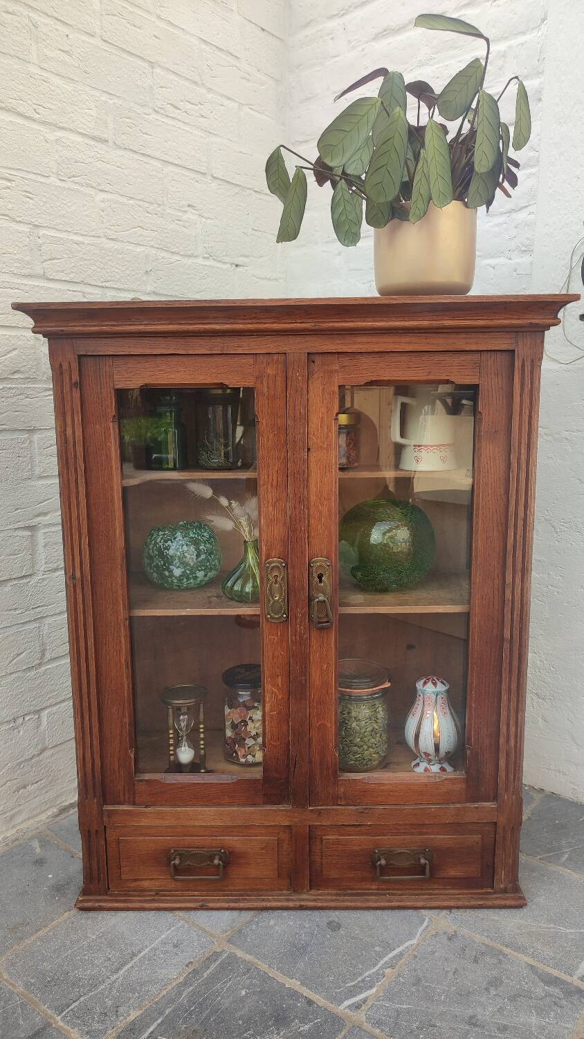 Petite armoire vitrée en chêne