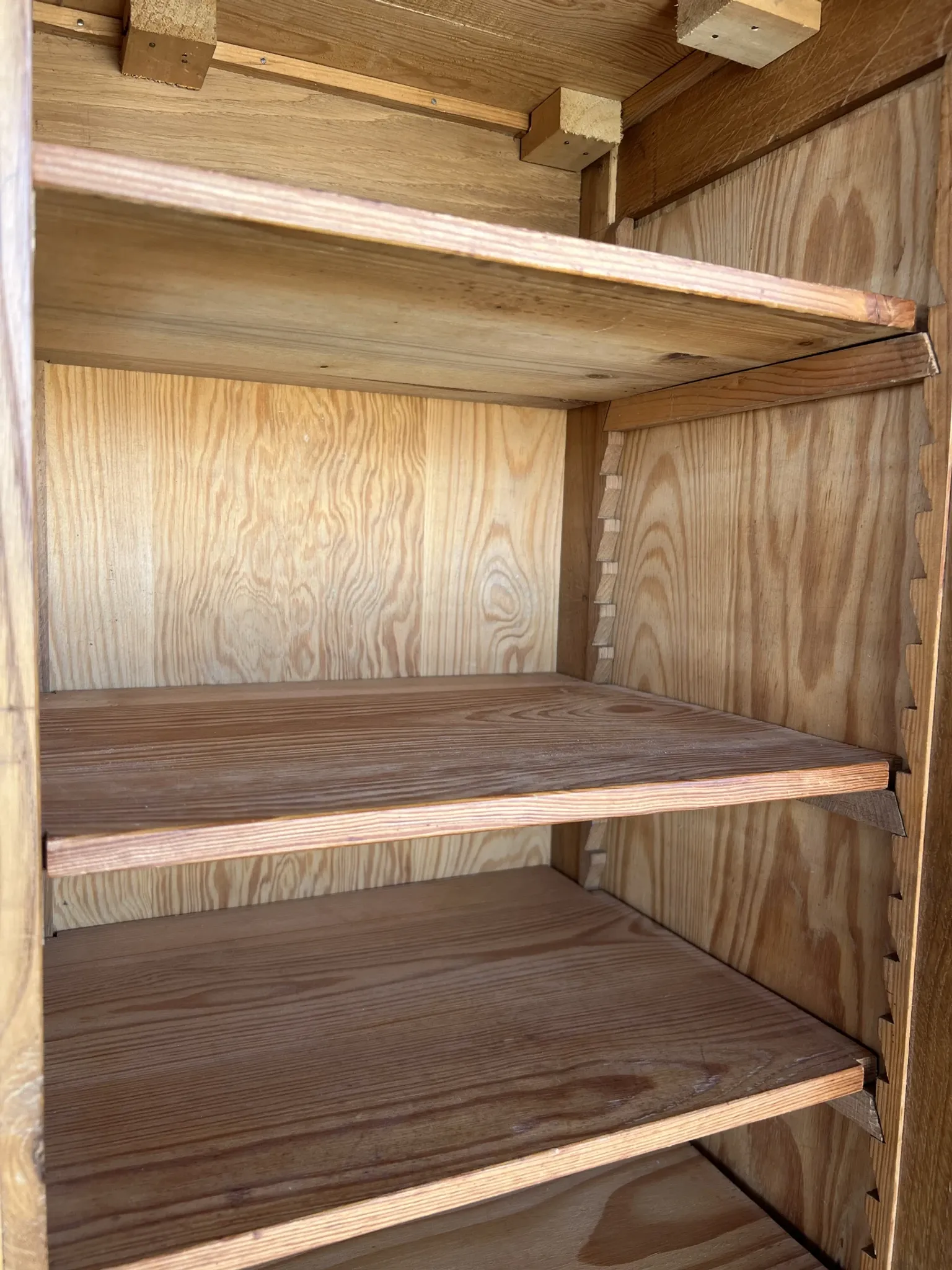 Sliding door wardrobe