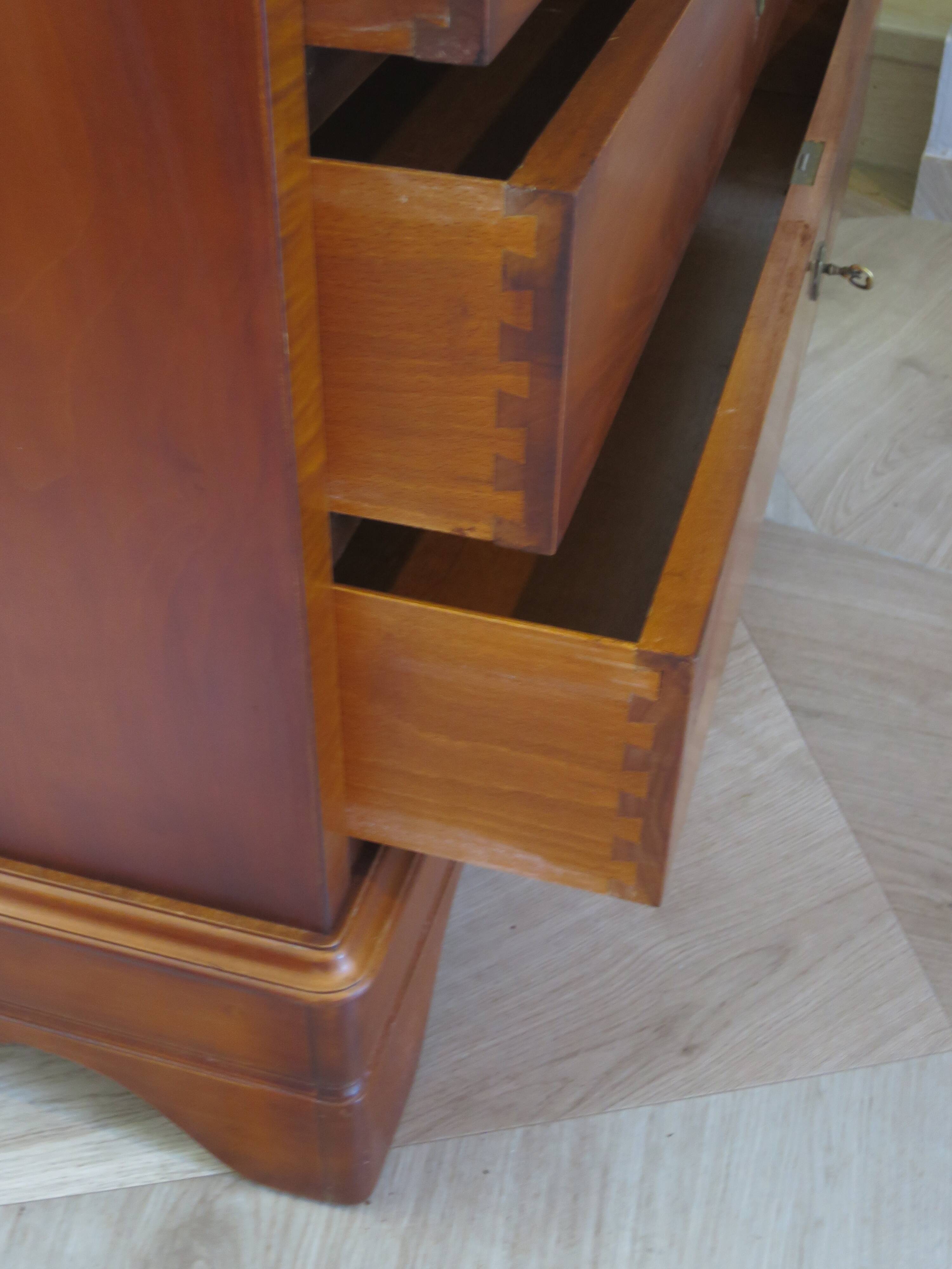 Beautiful Louis Philippe chest of drawers with 4 drawers - 3 locks - in cherry wood - 1980s