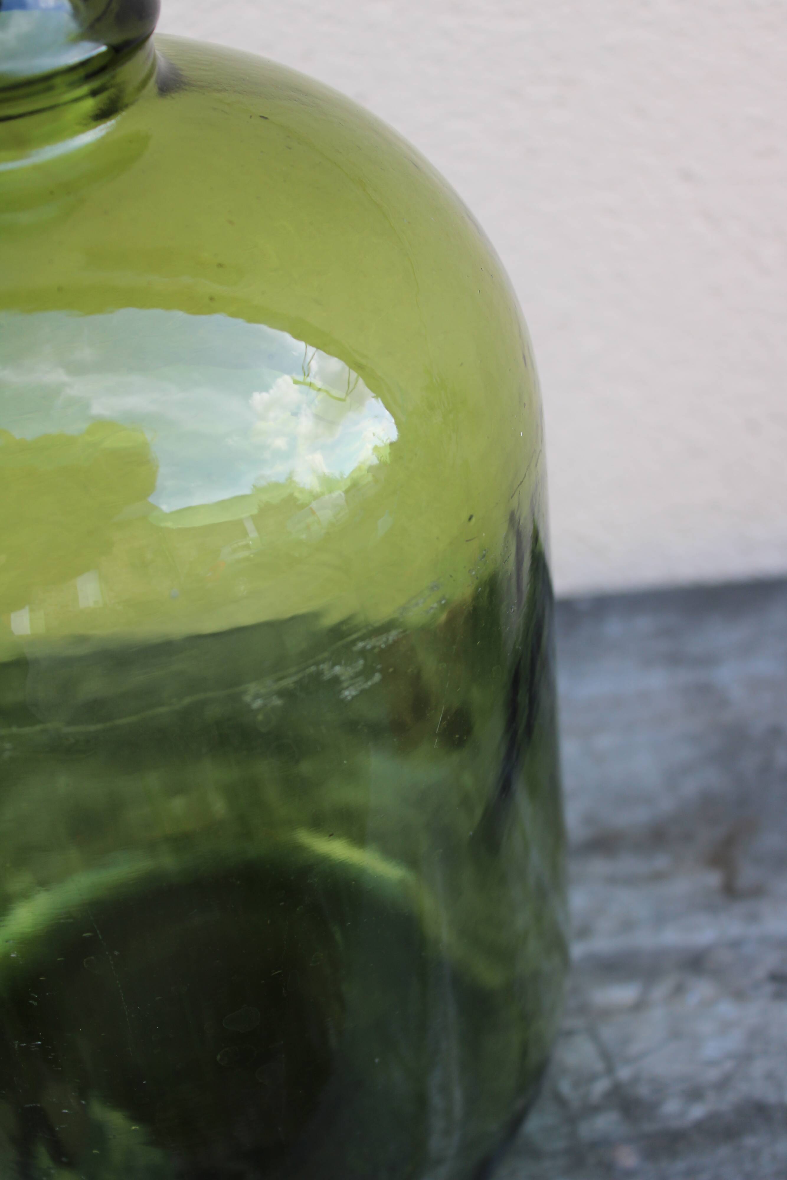 Demijohn with bottle green handle