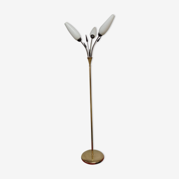 Lampadaire italien en laiton et opaline années 60