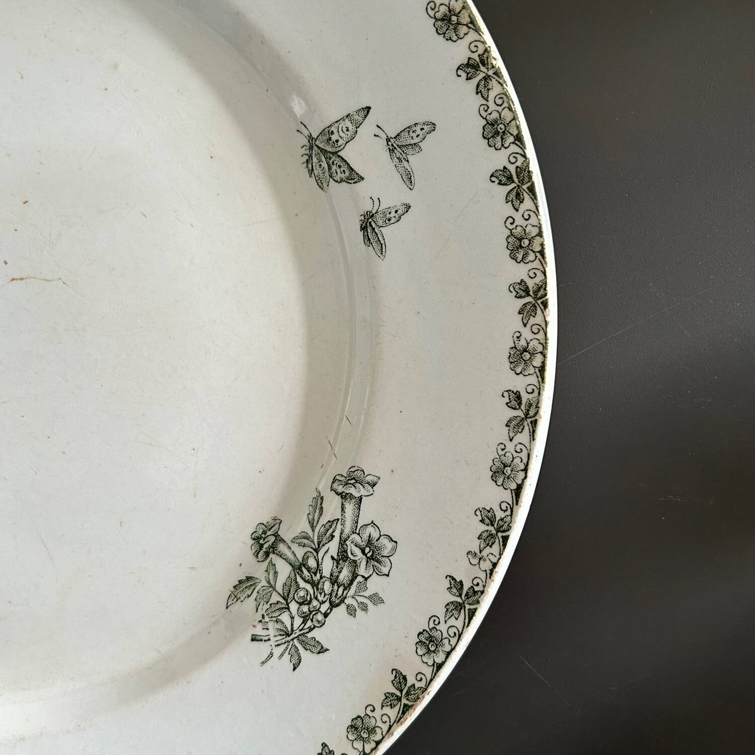 St Amand serving dish