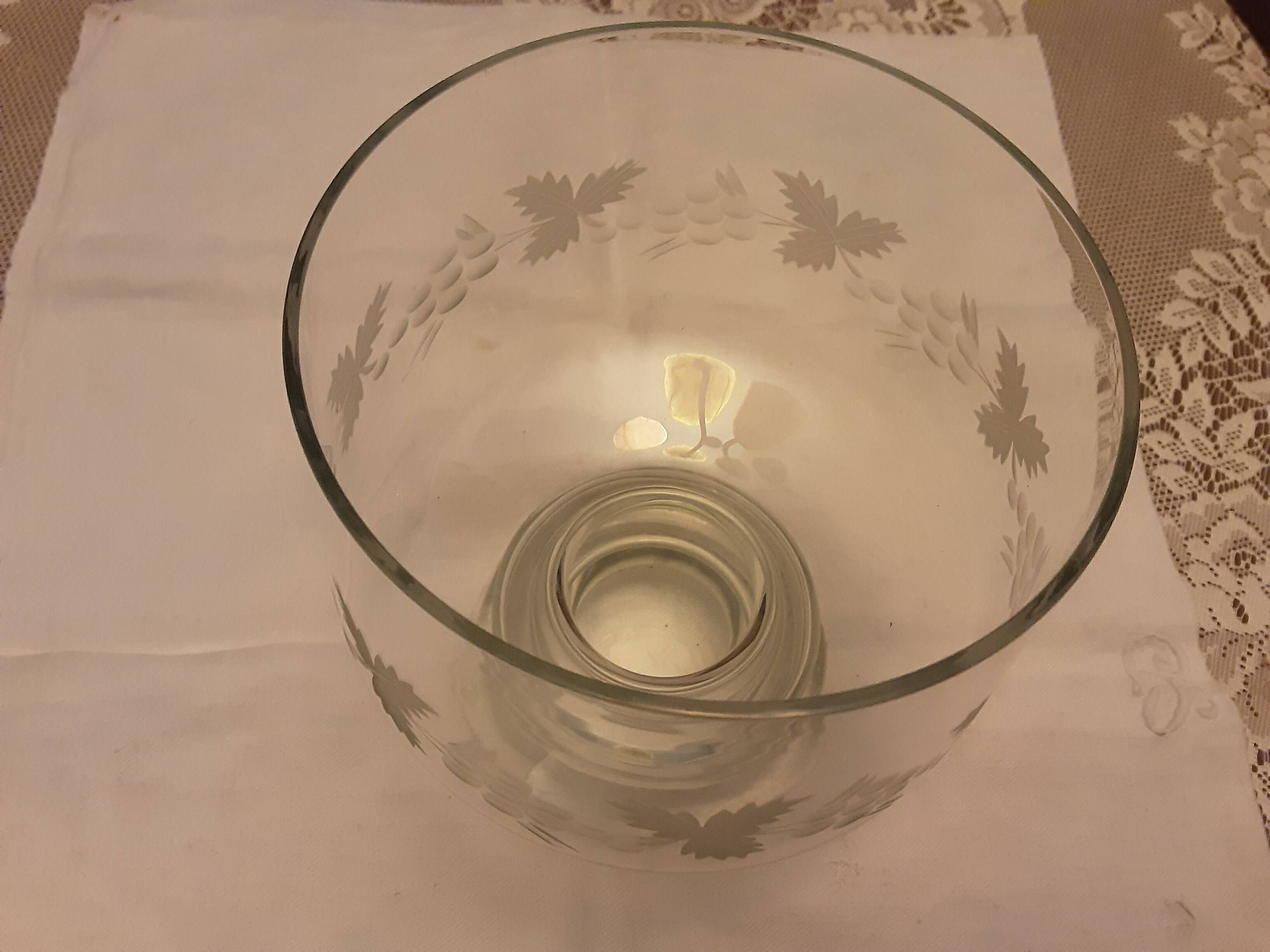 Large crystal glass size