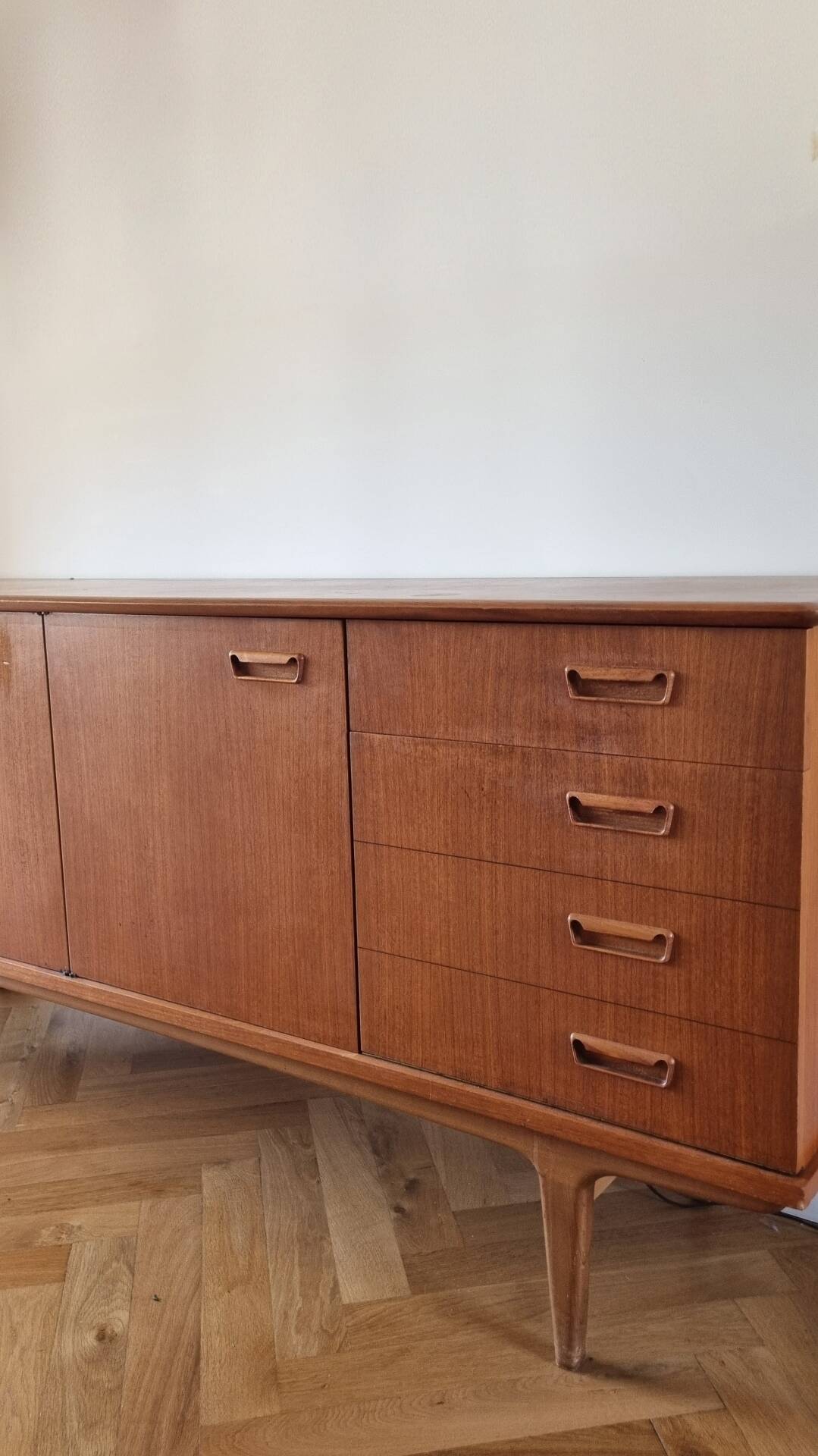 Scandinavian enfilade LB