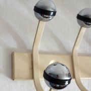 Porte manteaux mural 10 boules métal et chrome vintage