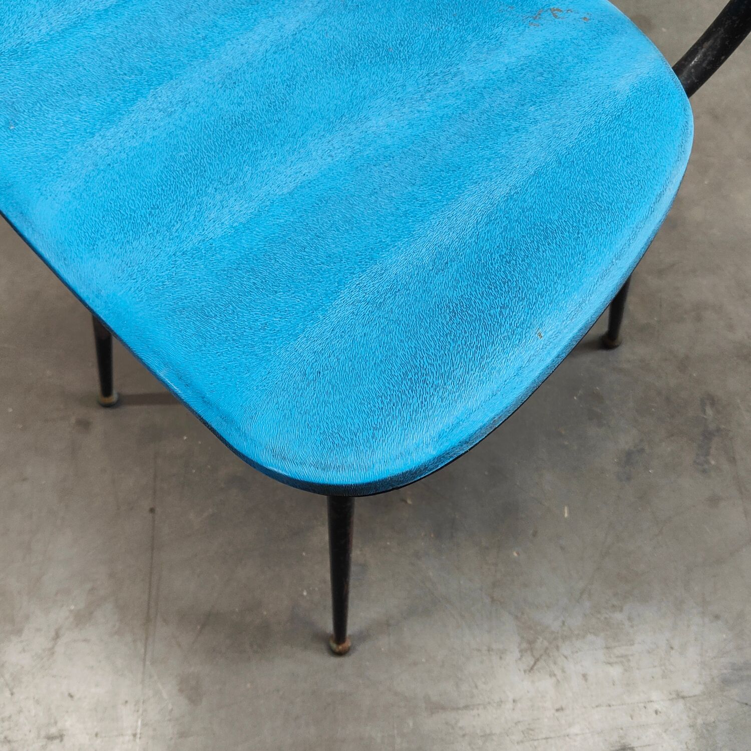 Kitchen chair Colette Gueden, blue vinyl