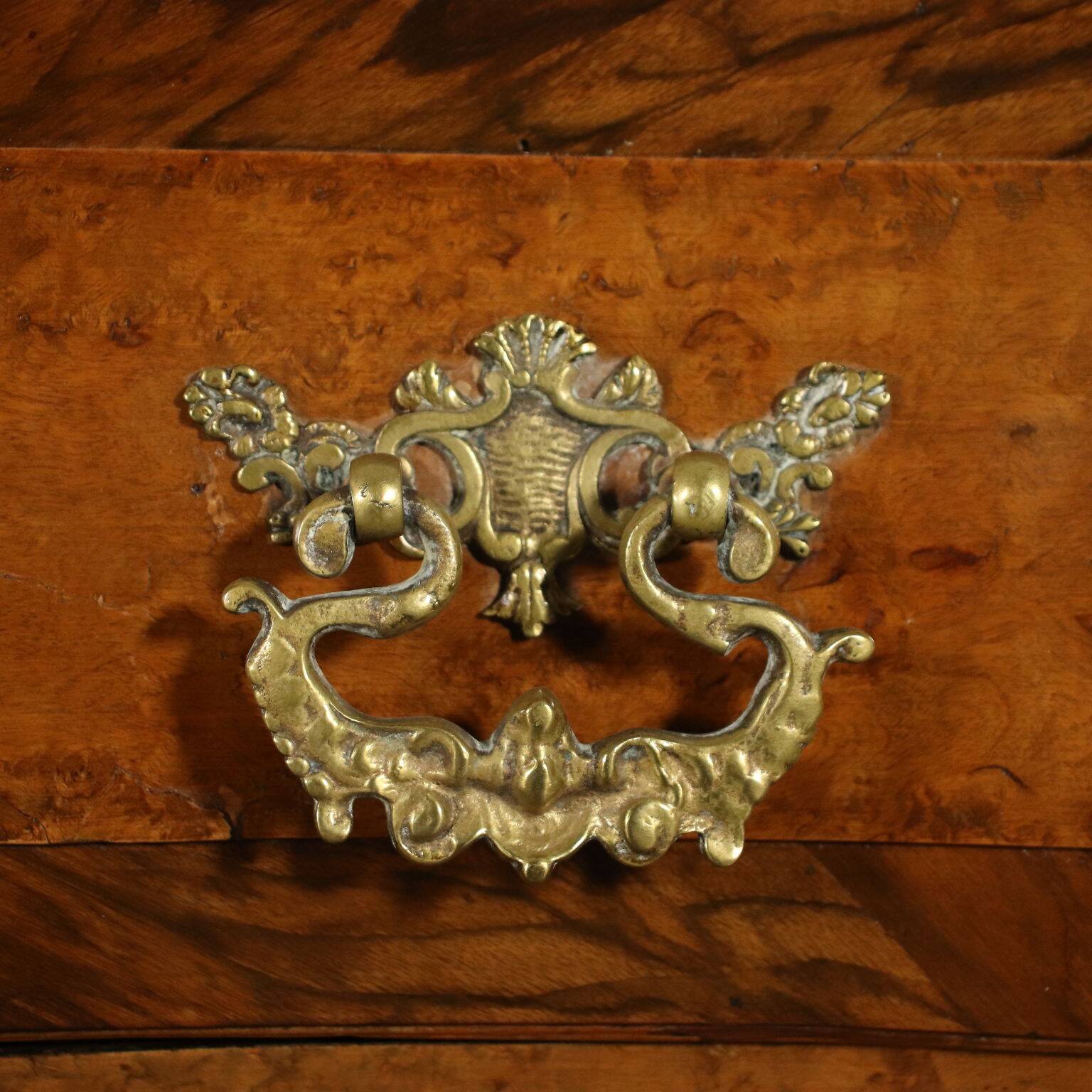 Baroque commode in maple, poplar and bronze, Emilia, Italy, 1700