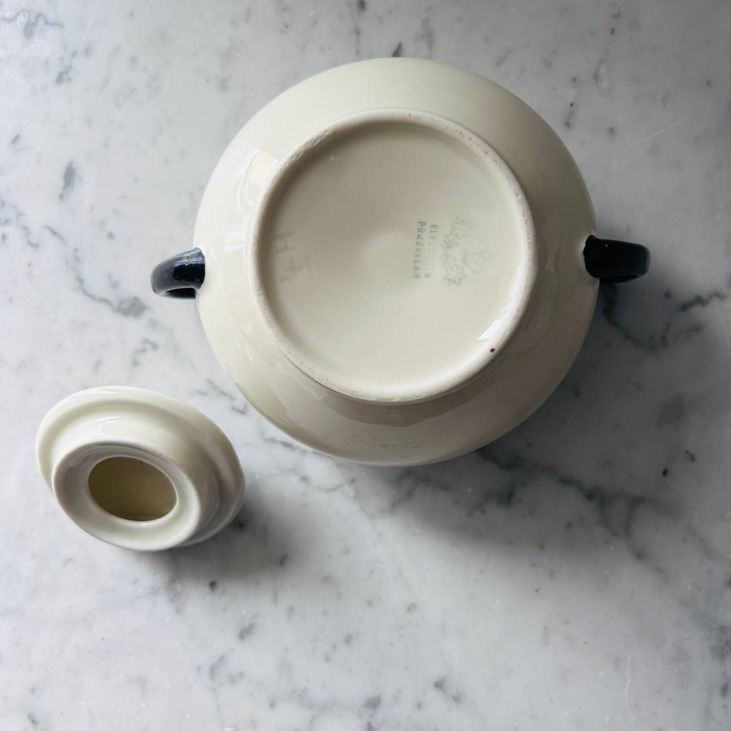 Bicolour porcelain sugar bowl