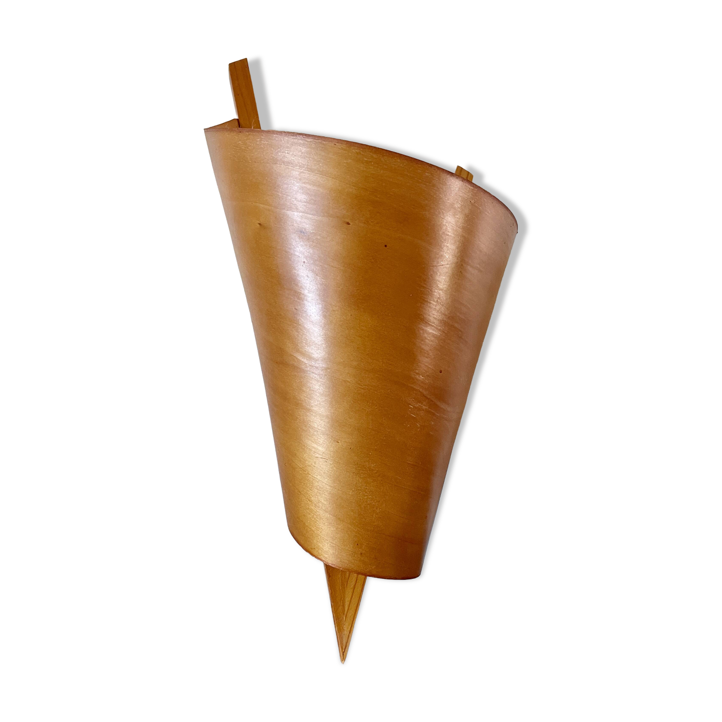 Large wood veneer wall light on the right, 1980.