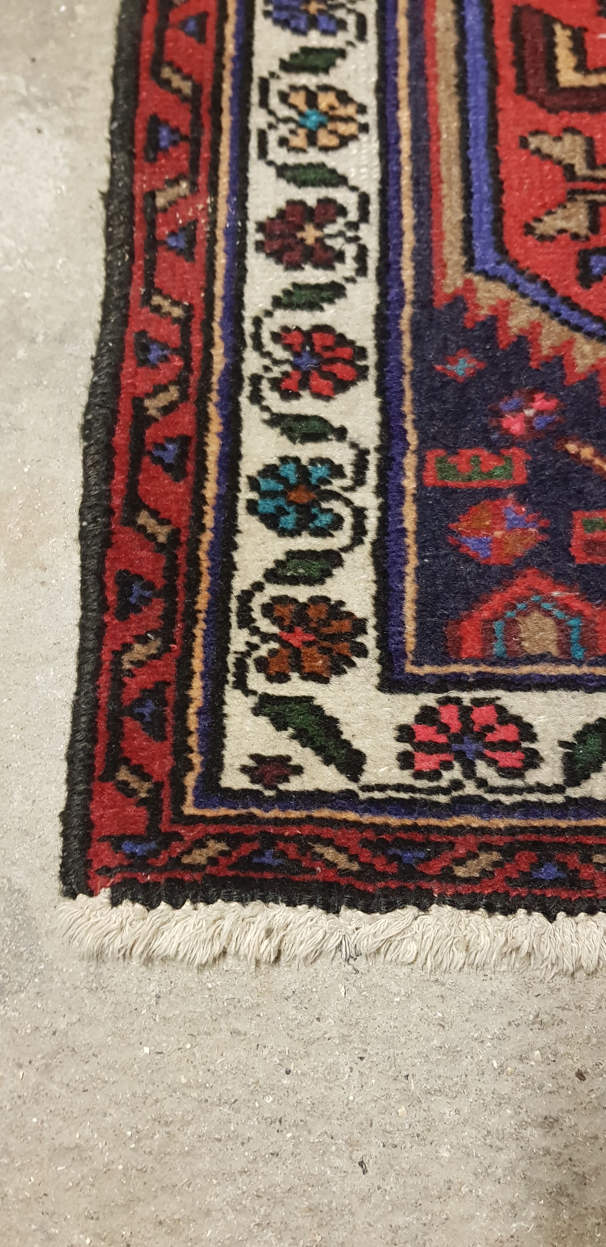 Handmade Persian rug 1124x77cm