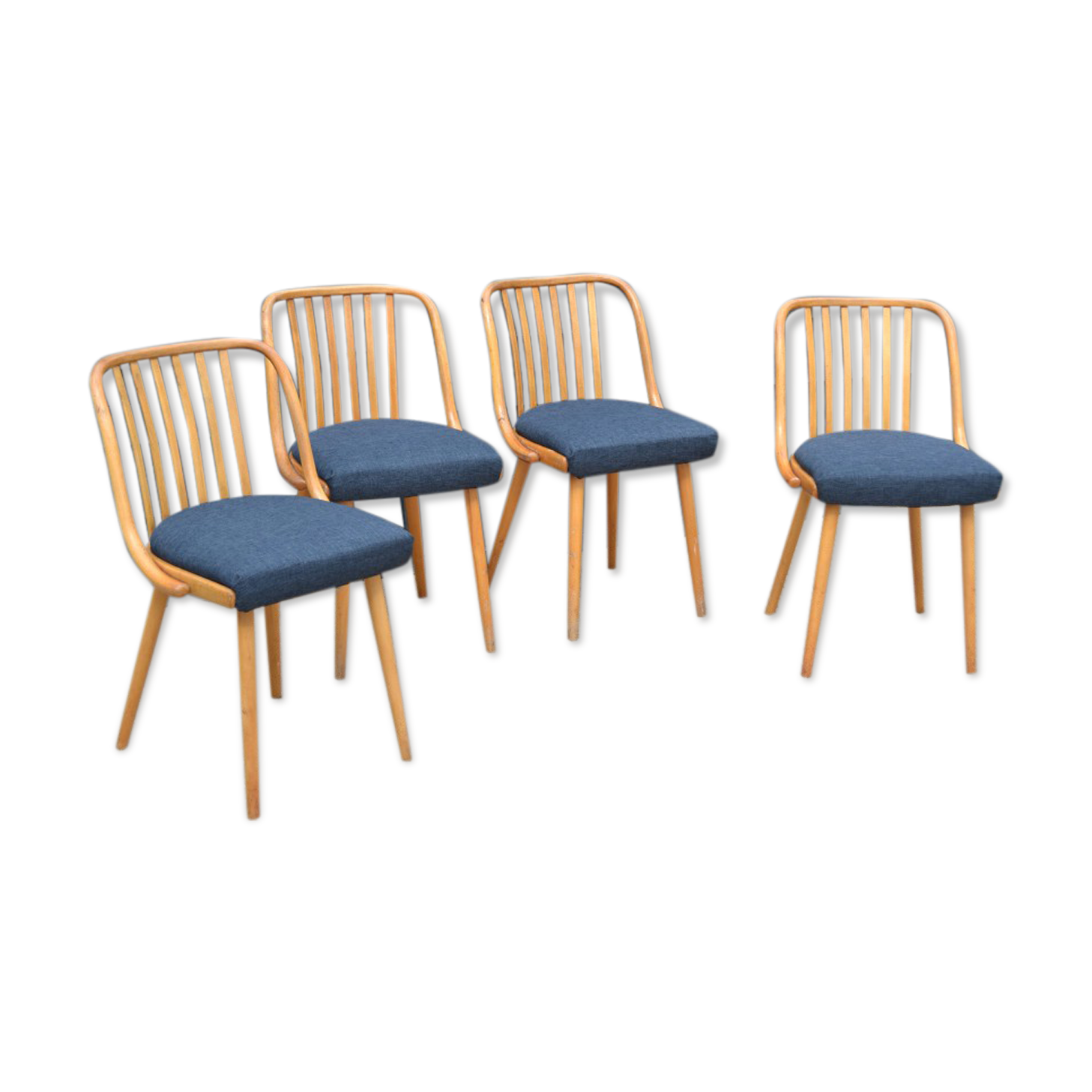 Série de quatre chaises par Antonin Suman