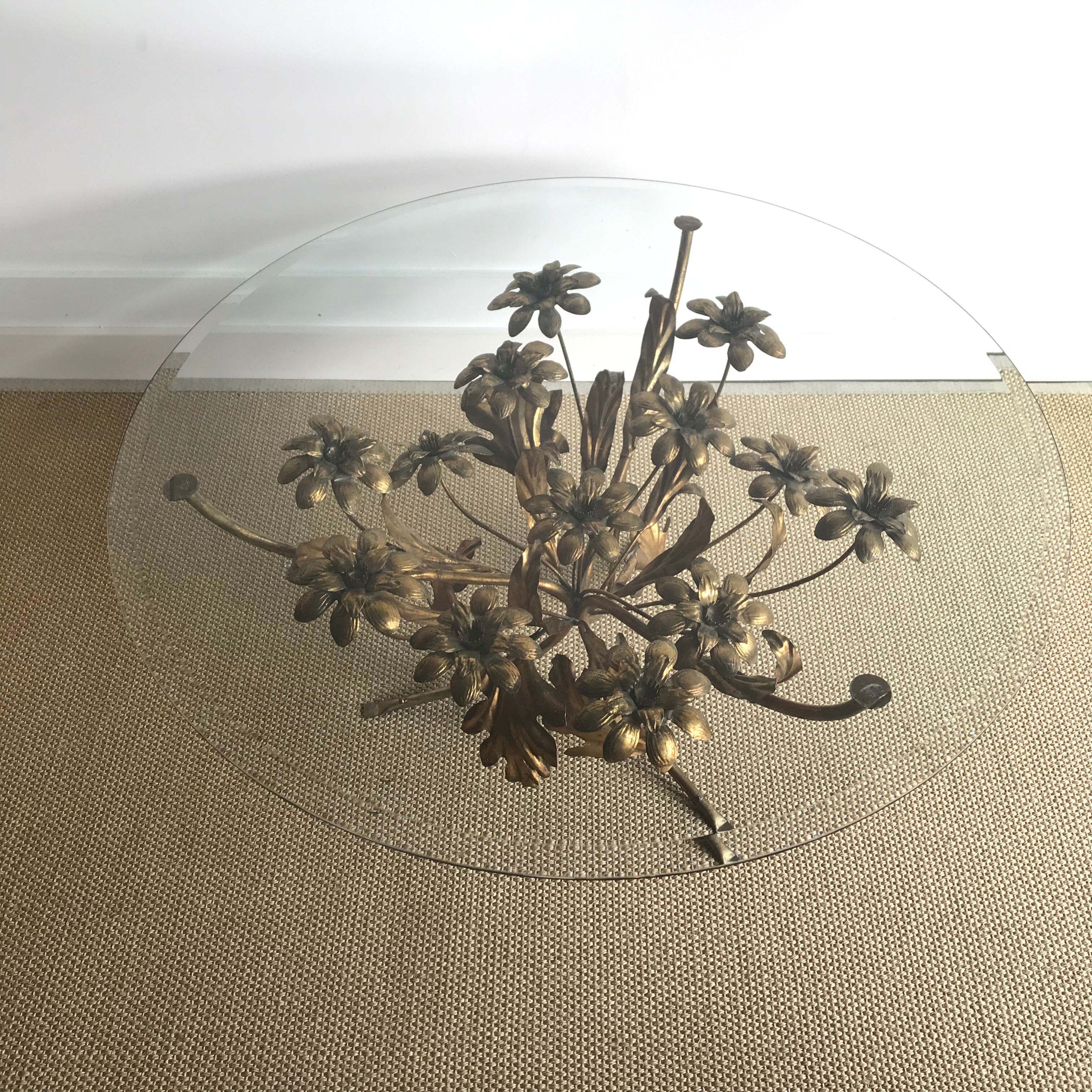 Table basse florentine Hans Kögl metal doré