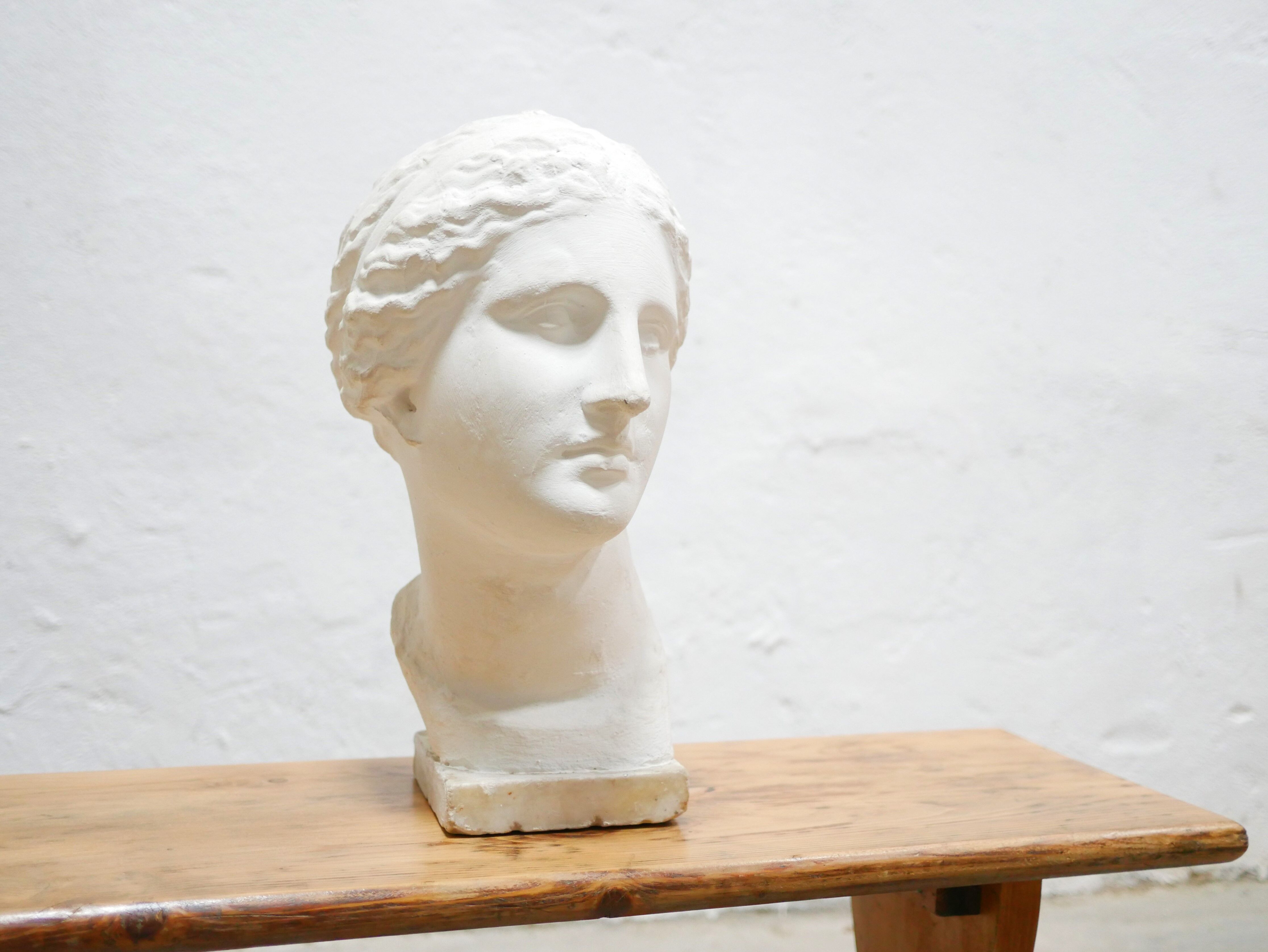 Tête de femme vintage en plâtre