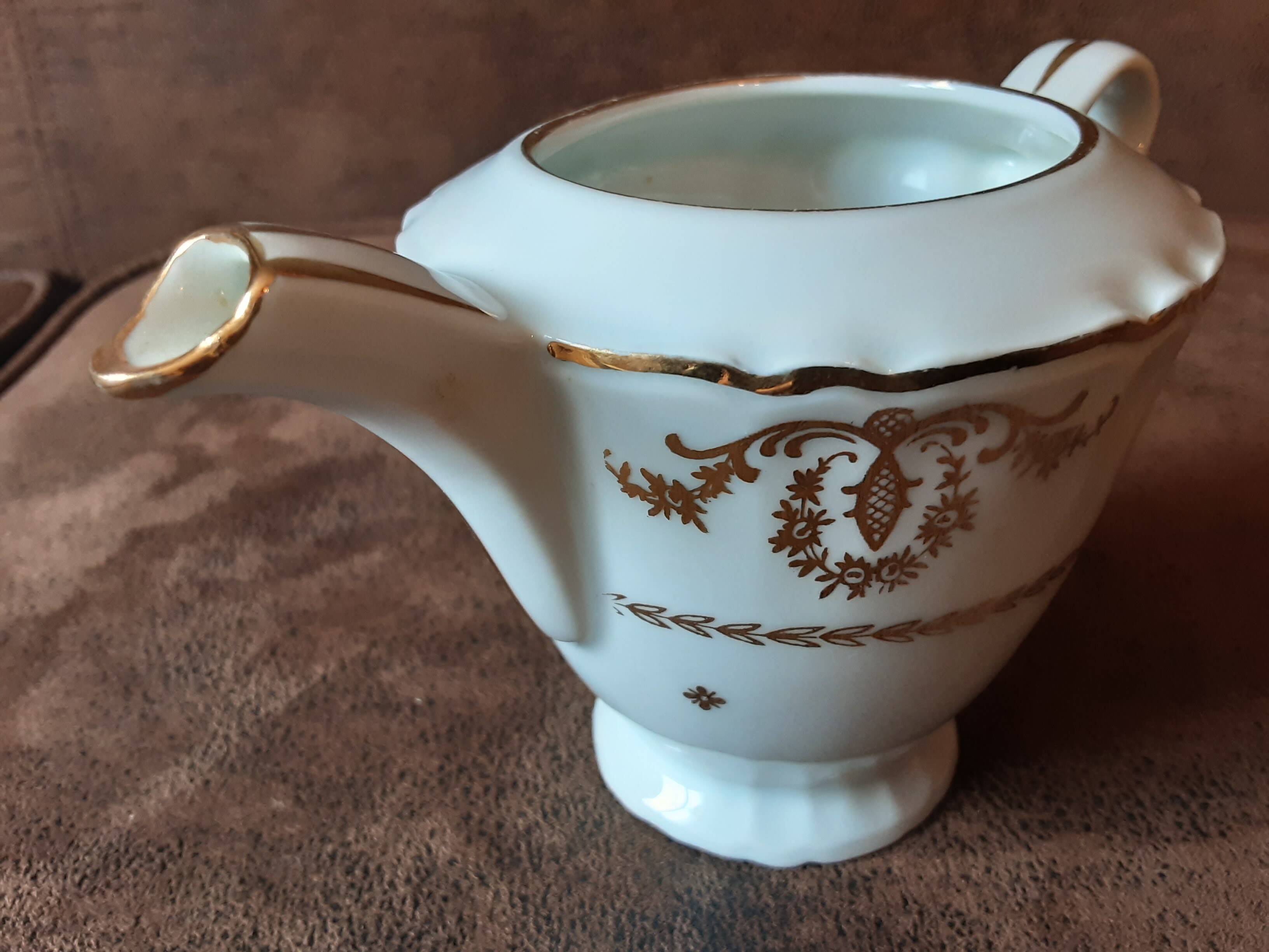 Luxury porcelain milk jug from the National Company