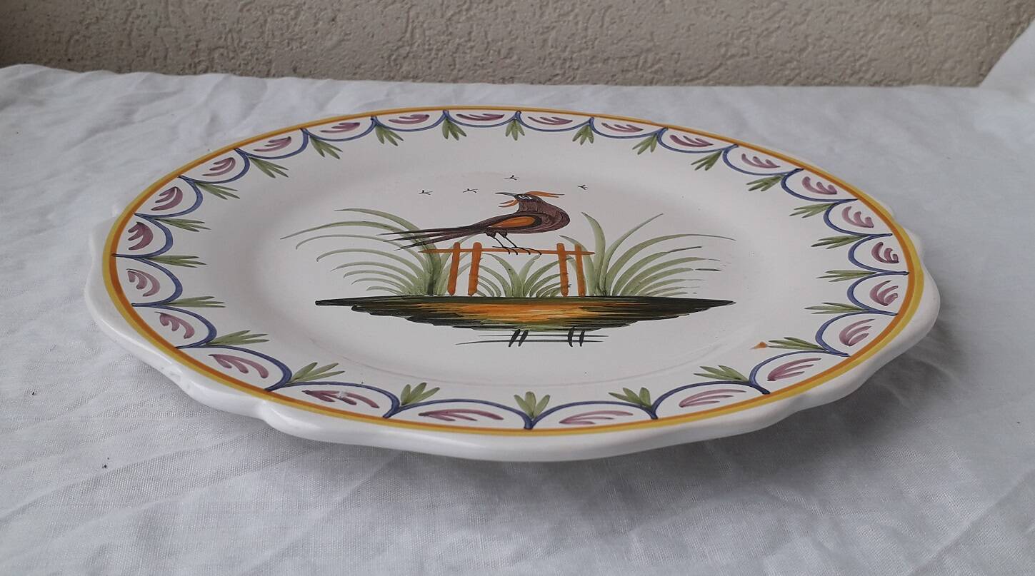 3 assiettes en faïence