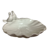 Scallop shell dove emptier