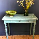 Small table and its original blue patina