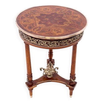 Table marquetée, France, début du XXe siècle. Après rénovation.