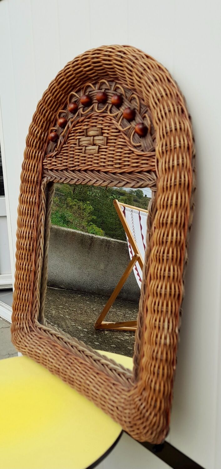 Woven wicker mirror and wooden beads 60s