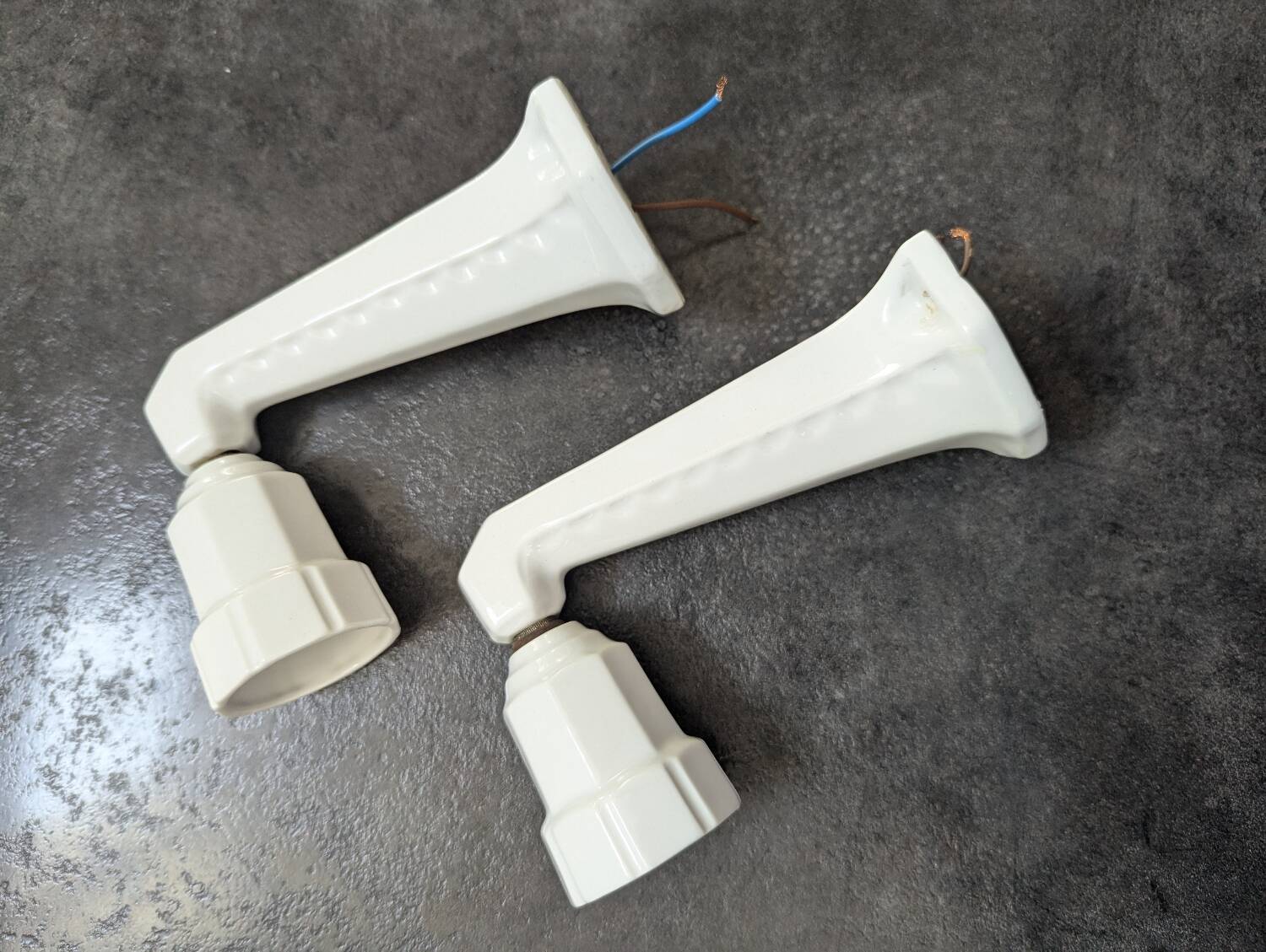 Lot of two porcelain wall lights 1930 Art Deco bathroom