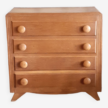 Vintage chest of drawers.