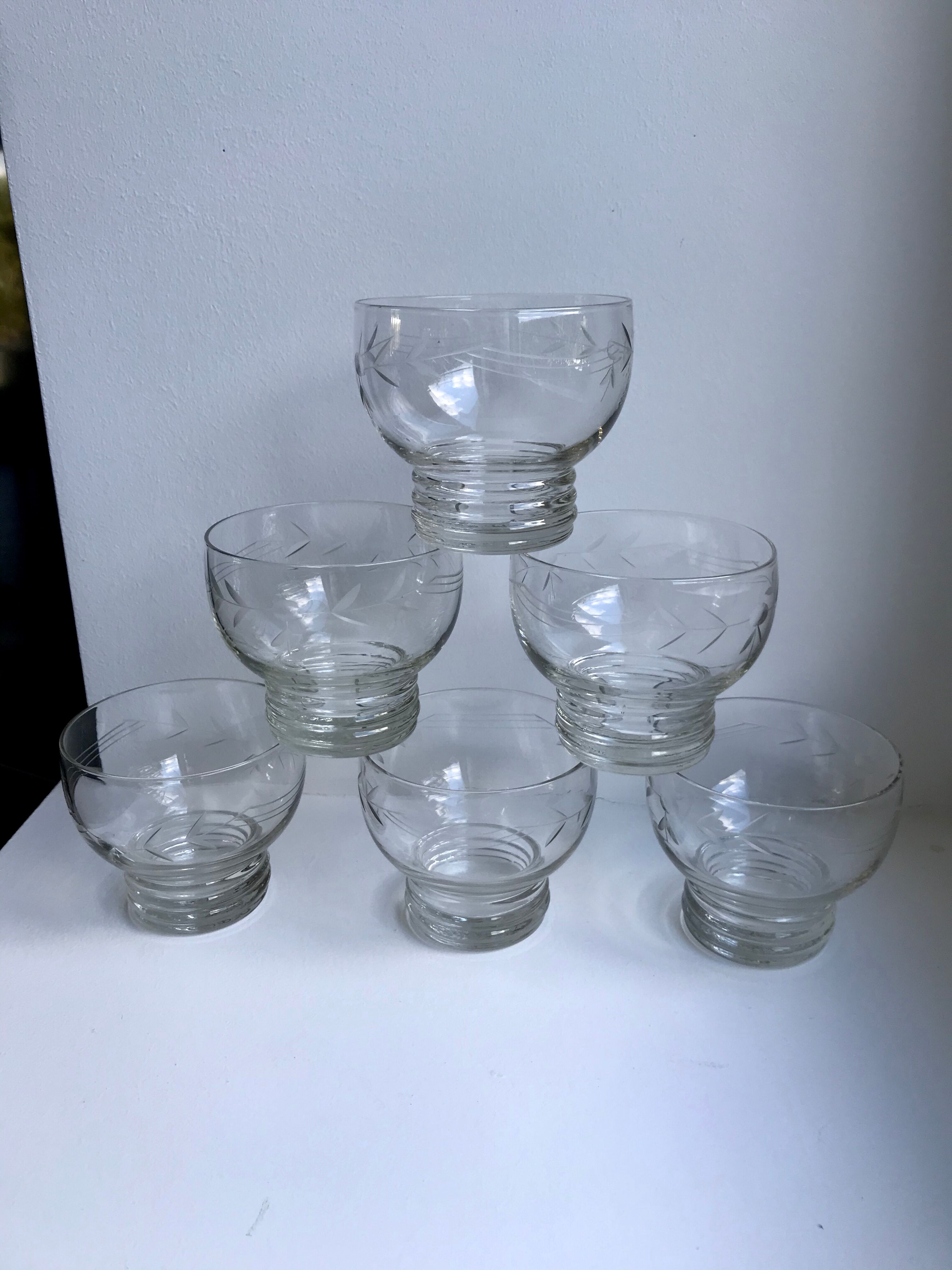 Set of 6 crystal champagne glasses engraved 50s-60s