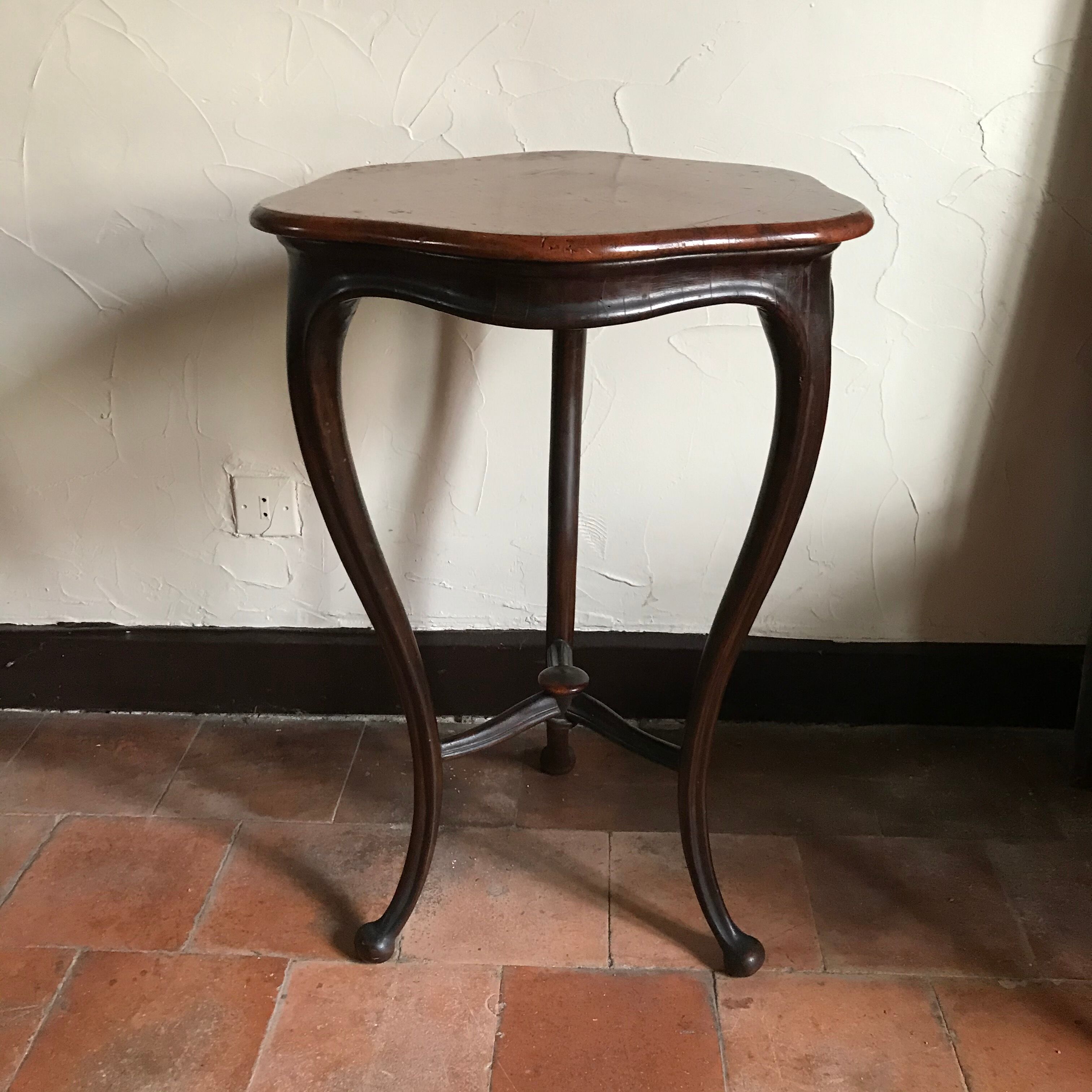 Wooden sidetable