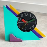 Vintage 80s clock - triangles