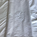 Drap brodé main metis