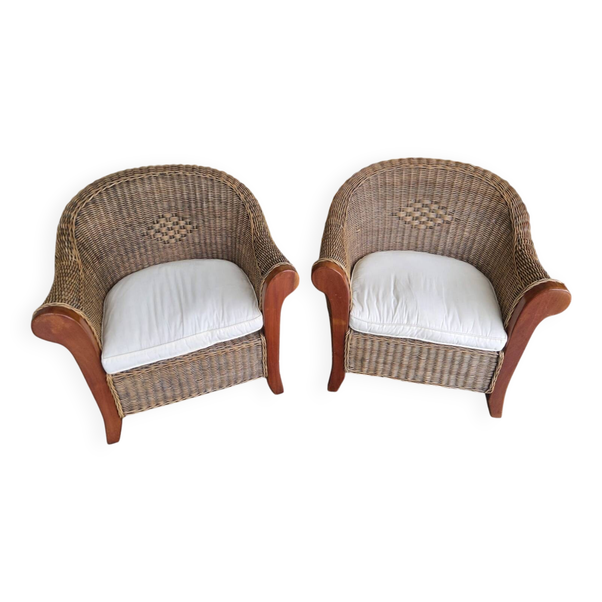 2 contemporary rattan armchairs