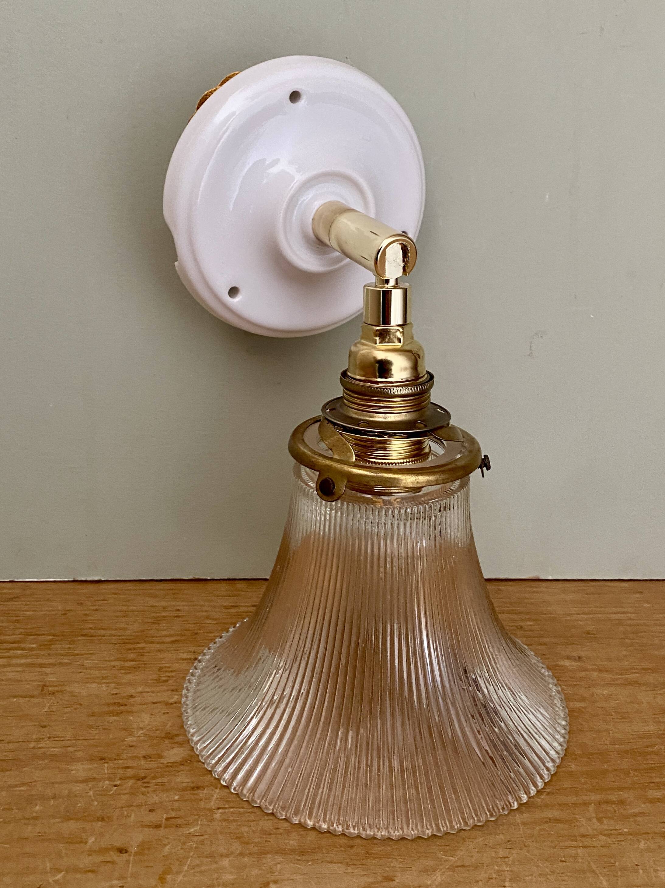 Vintage tulip wall lamp in holophane glass