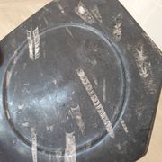 Decorative plate made of fossilised orthoceras marble.