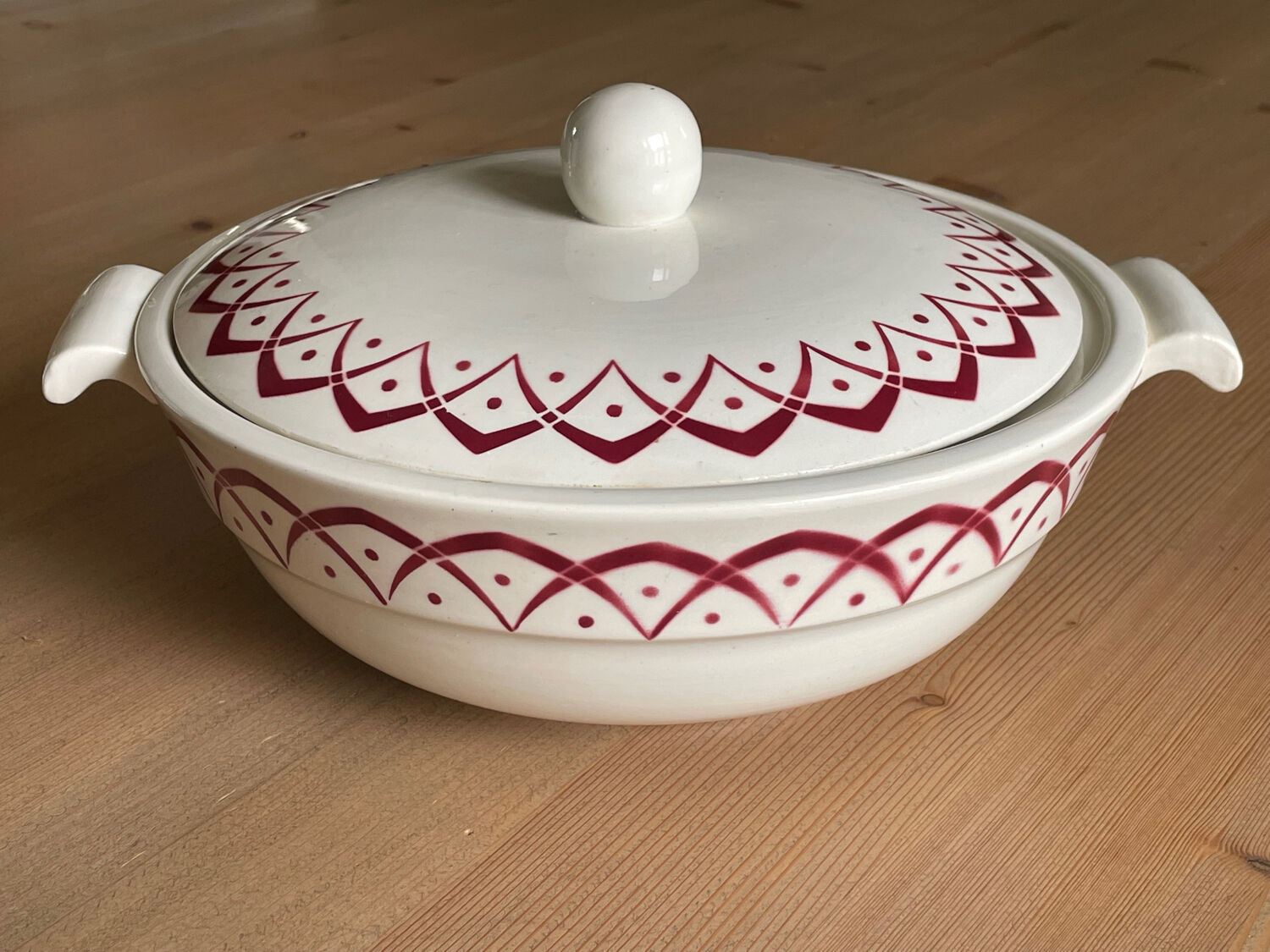 Digoin Sarreguemines model "Bourboule" tureen
