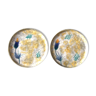 Pair of vintage décor plates