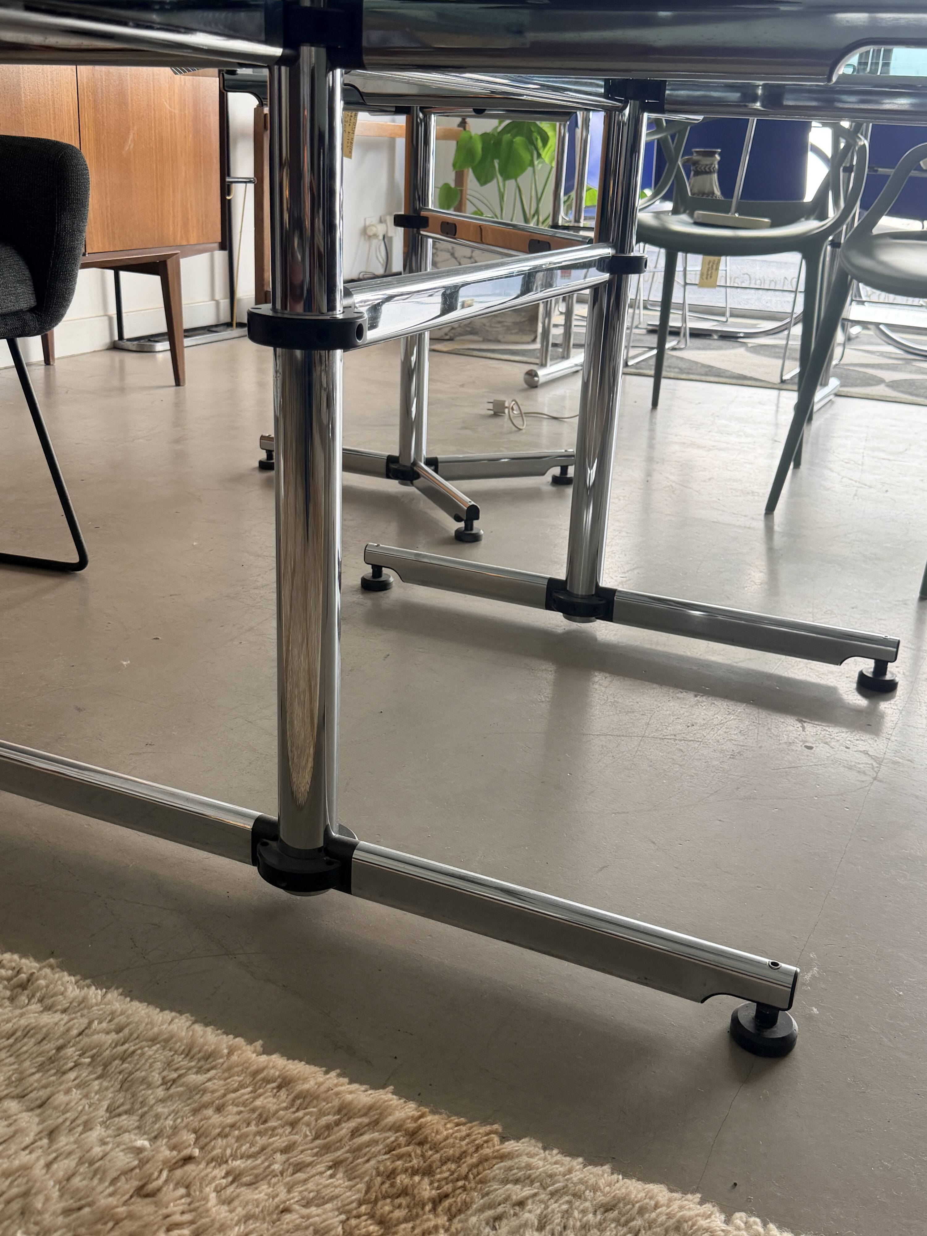 USM Haller Kitos desk