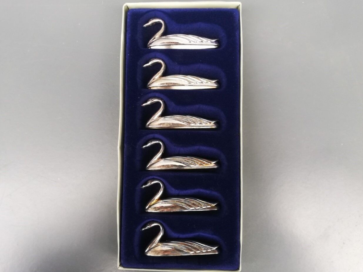 Set of 6 metal knife holders