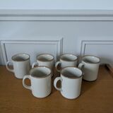 Six mugs en céramique