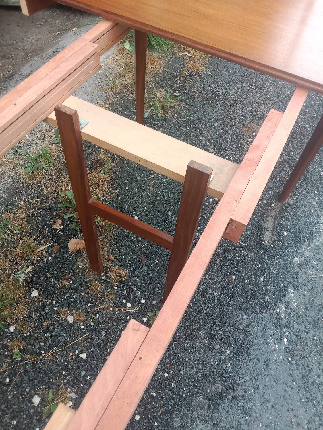 Table ronde scandinave à rallonges