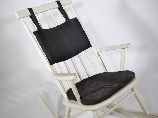 Fauteuil à bascule design suédois des années 1970
