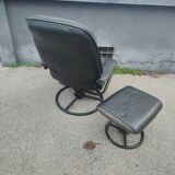 Fauteuil et repose pied cuir design scandinave