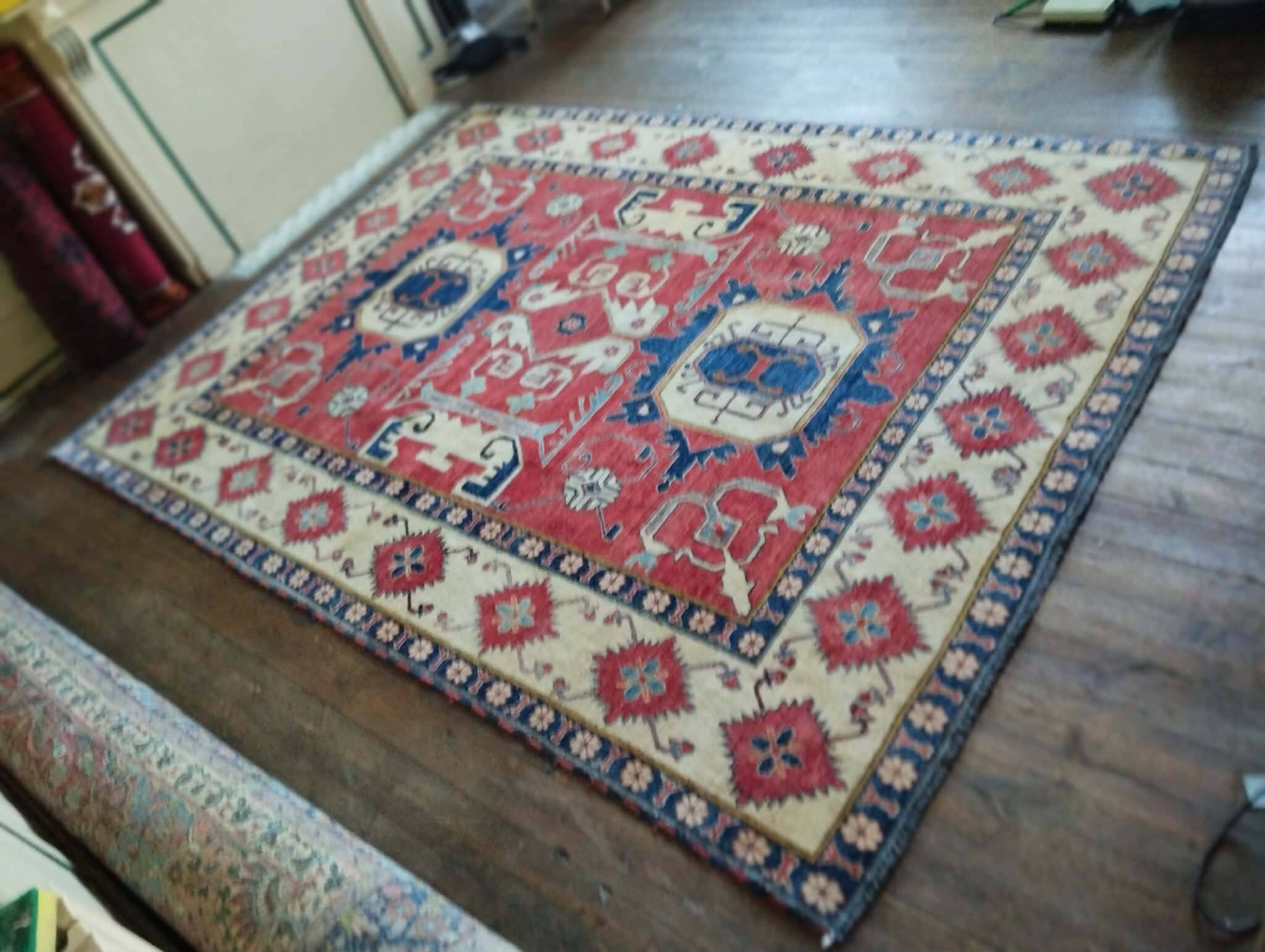 Handmade Pakistani Kazak rug 303x225cm